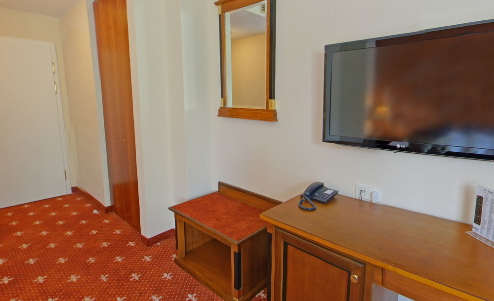 Dormero Hotel Μπουργκχάουζεν Εξωτερικό φωτογραφία